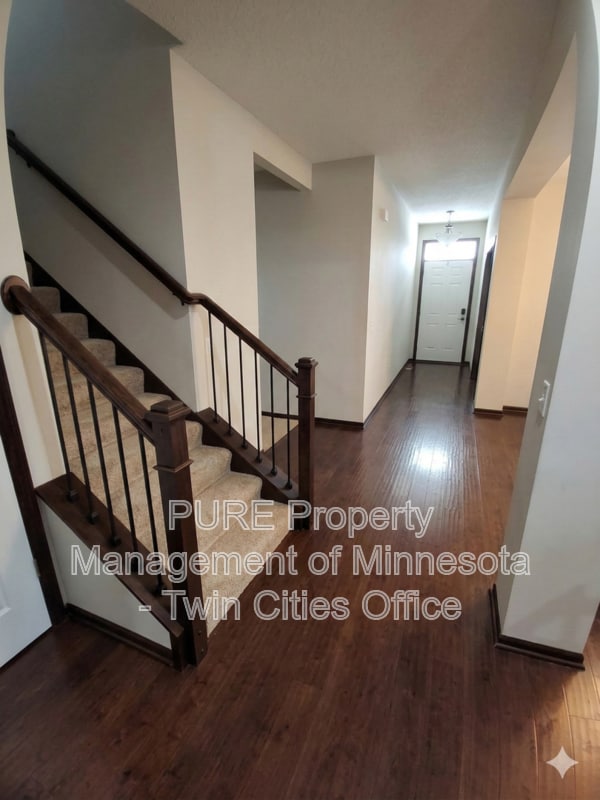 Building Photo - 1704 Basswood Ct