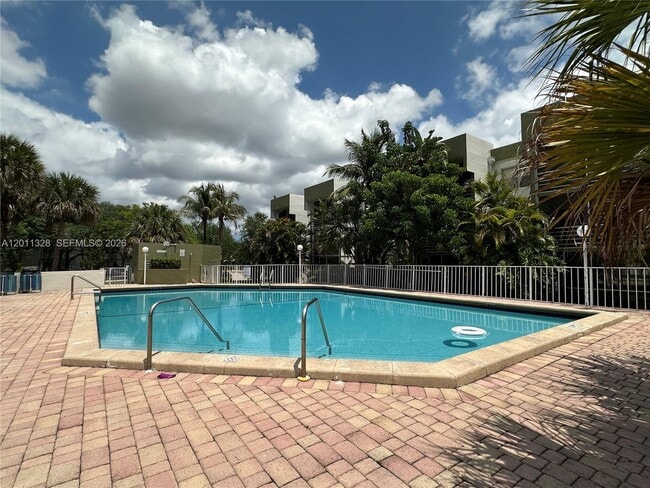 Building Photo - 4215 N University Dr