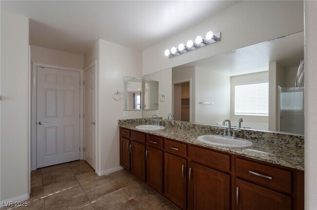 Building Photo - 4073 Blue Opal Wy