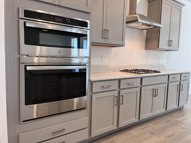 Building Photo - 7016 119th Ct E