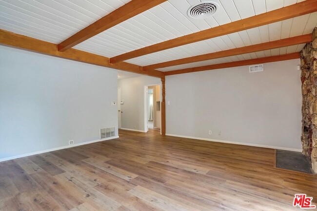 Building Photo - 12748 Weddington St