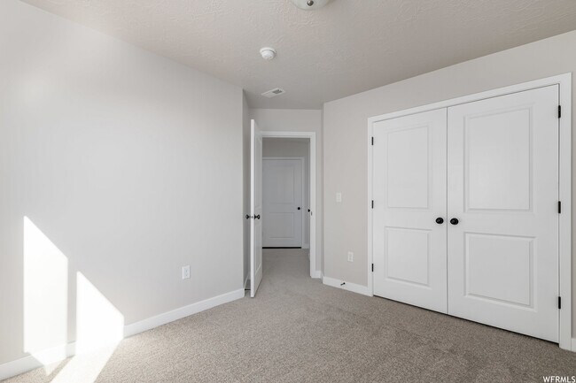 Building Photo - 12339 S Bigbend Vista Dr