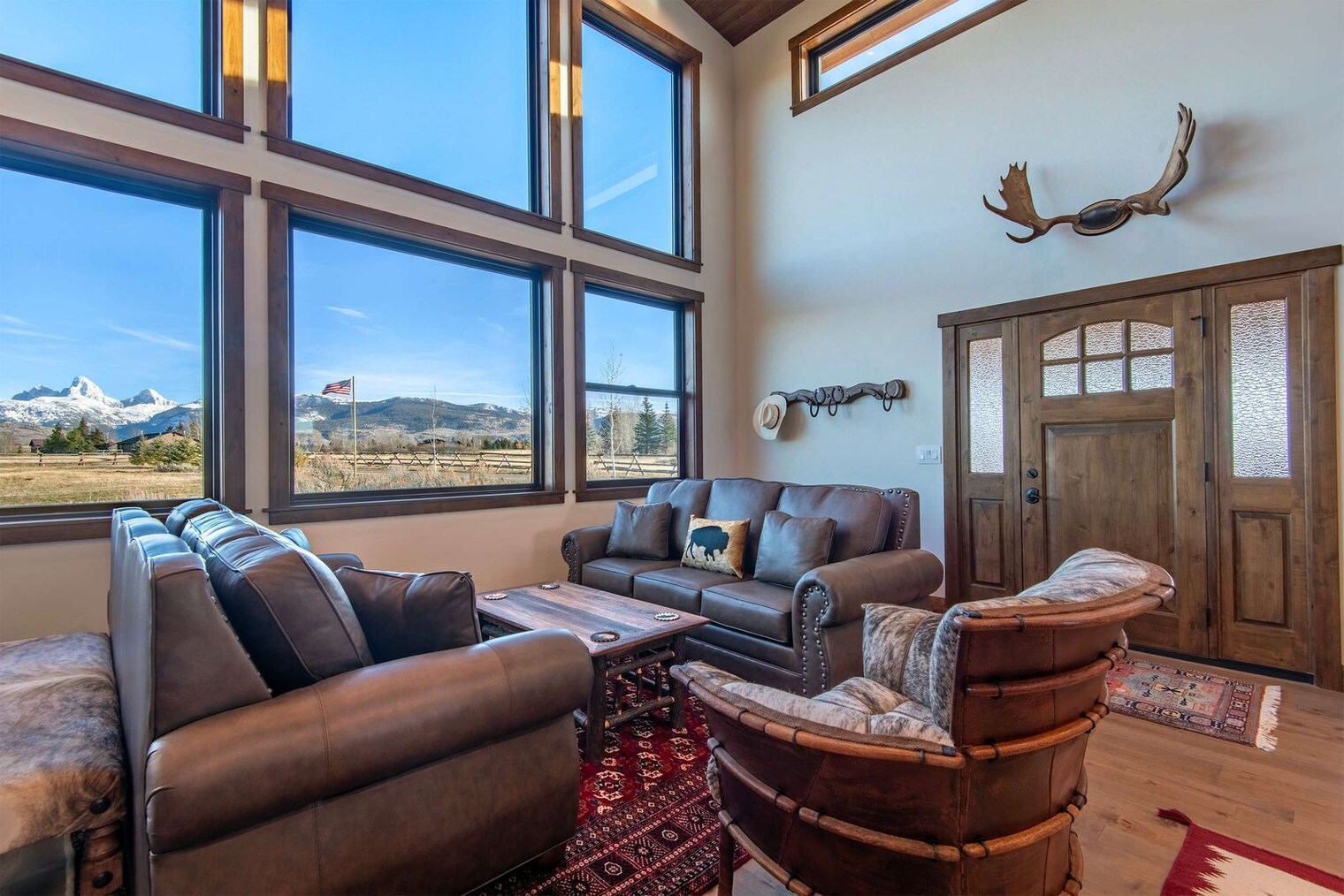 Building Photo - 3360 Alta Vista Dr