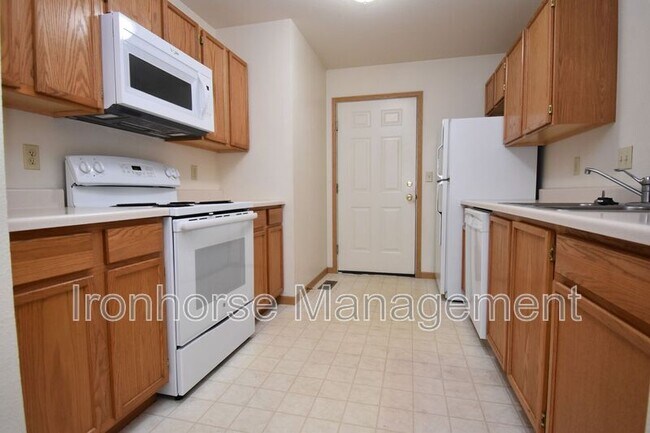 Building Photo - 2471 Wheeler Dr