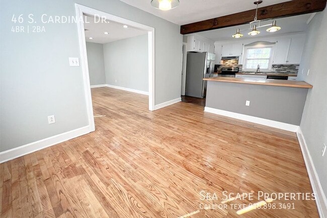 Building Photo - 46 Cardinal Dr S
