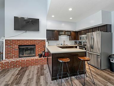 Building Photo - 76 Davis Rd