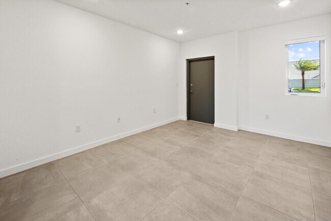 Building Photo - 1295 W 69th St