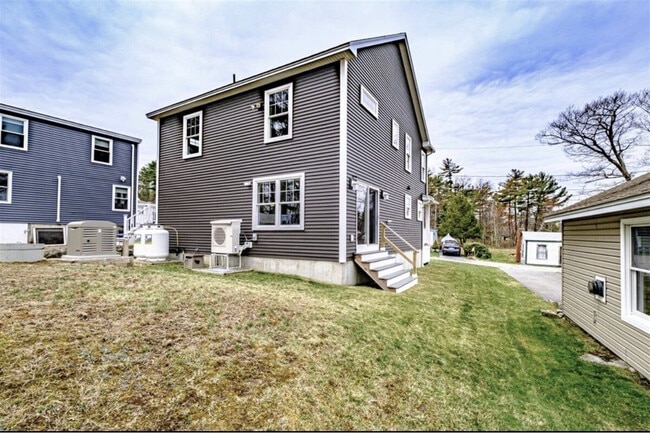 Building Photo - 6 Jeremy Dr