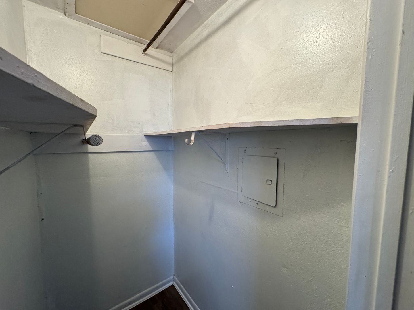 Building Photo - 505 Sunset Ln