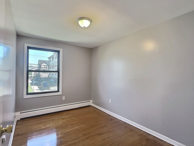 Building Photo - 185 Palisade Ave