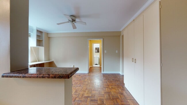 Building Photo - Dupont East Studio Apartment W/Private Roo...