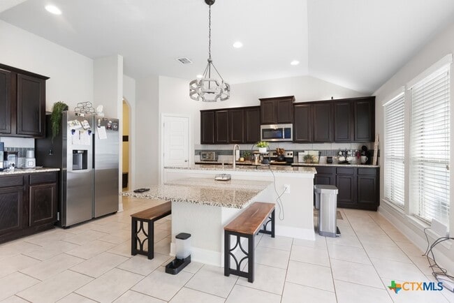 Building Photo - 105 Grand View