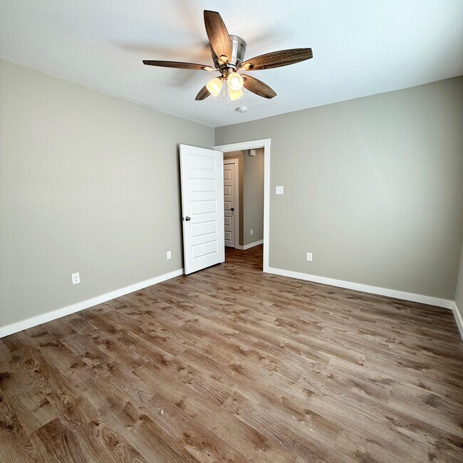 Building Photo - 2222 16th St