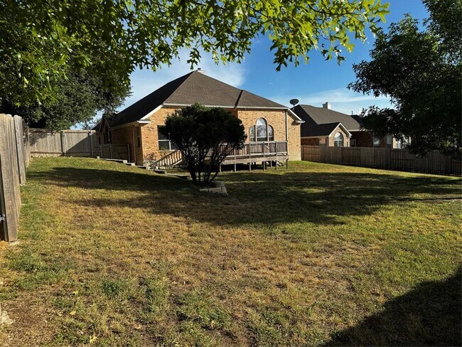 Building Photo - 136 Wild Plum Way