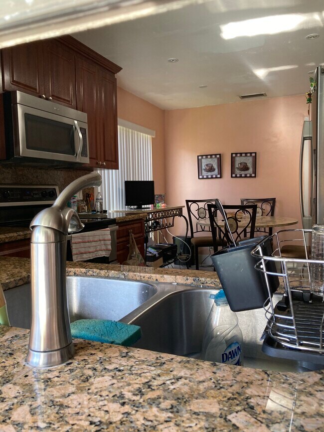 Kitchen - 6224 NW 180th Terrace