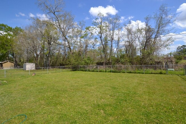 Building Photo - Must See!  Newly remodeled, 3 bdroom, 1.5 bath home in Mayfair North Subdivision