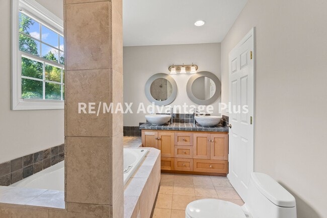 Building Photo - Picturesque 3-Bedroom Home with Cathedral ...