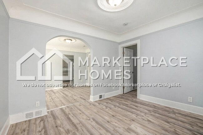 Building Photo - 7043 Meadow Ave