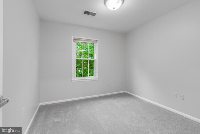 Building Photo - 9911 Finian Ct