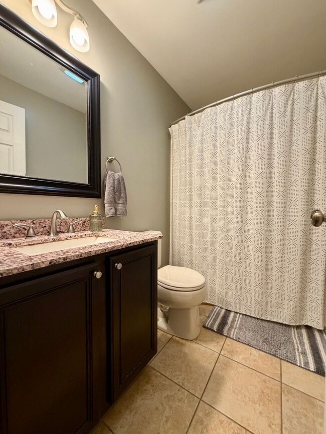 Building Photo - Stunning 3-Bedroom/2-Bathroom Townhouse in Perkasie! Available Mid July!