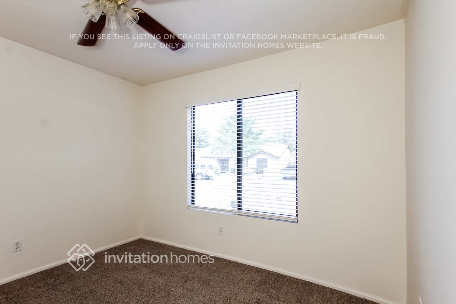 Building Photo - 3049 W Country Club Terrace