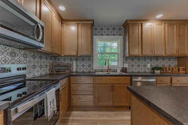 Building Photo - 1401 Fuquay Rd