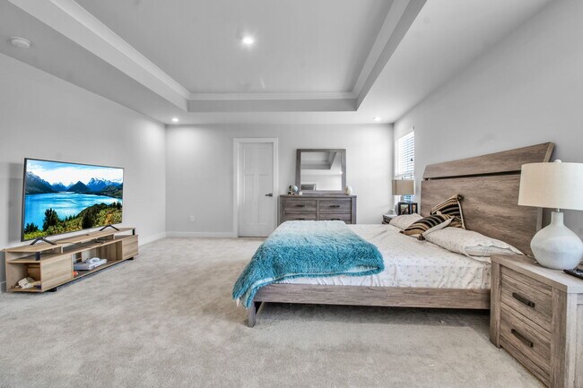 Building Photo - 4966 Brauer Dr