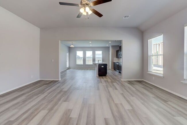 Building Photo - Need More Space? This 4/2.5/2 Has It!