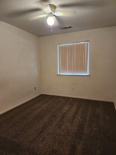 Building Photo - 3195 Whittier Ave