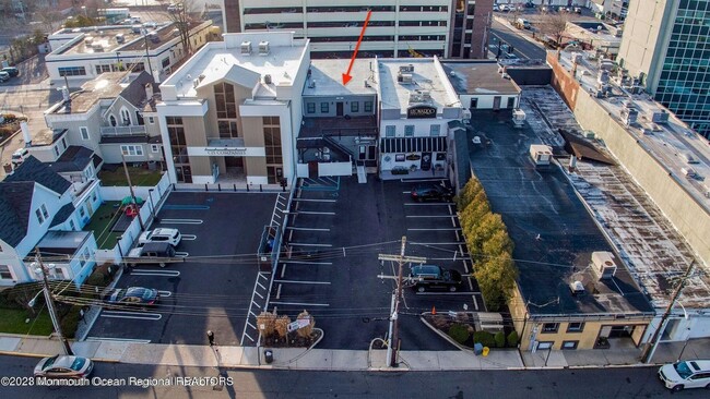 Building Photo - 37 E Front St