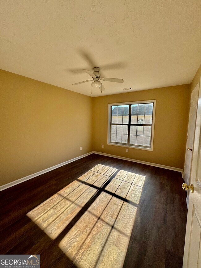 Building Photo - 1009 Chads Ridge Dr