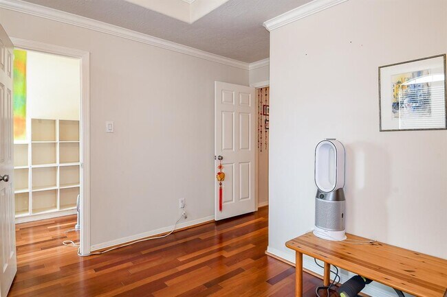 Building Photo - 7608 Janak Dr