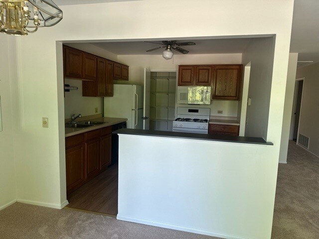 Building Photo - 380 Heather Ct