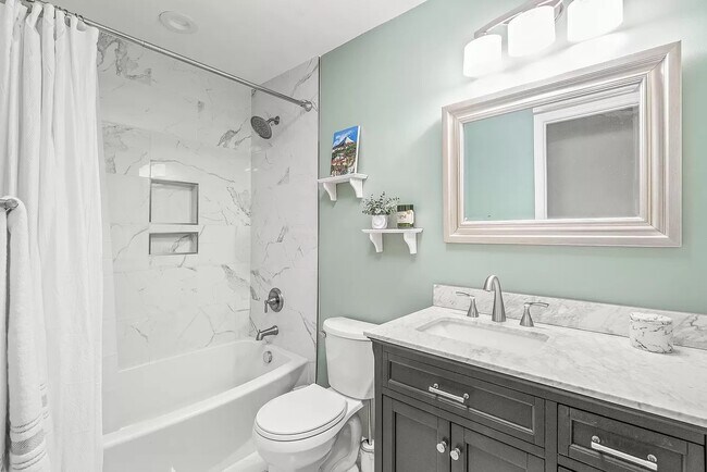 Building Photo - 3932 Slagle Dr