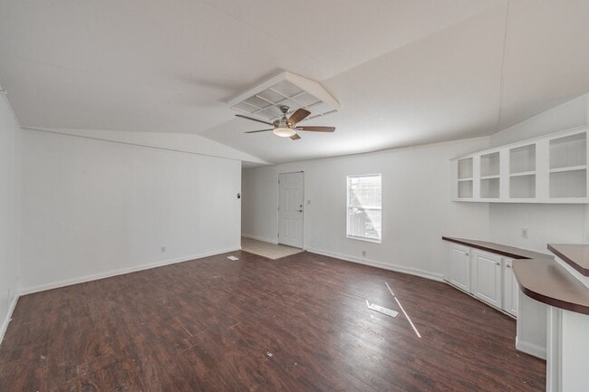 Building Photo - 419 Wood River Rd