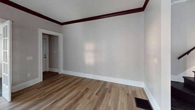 Building Photo - 116-118 Ridgeway