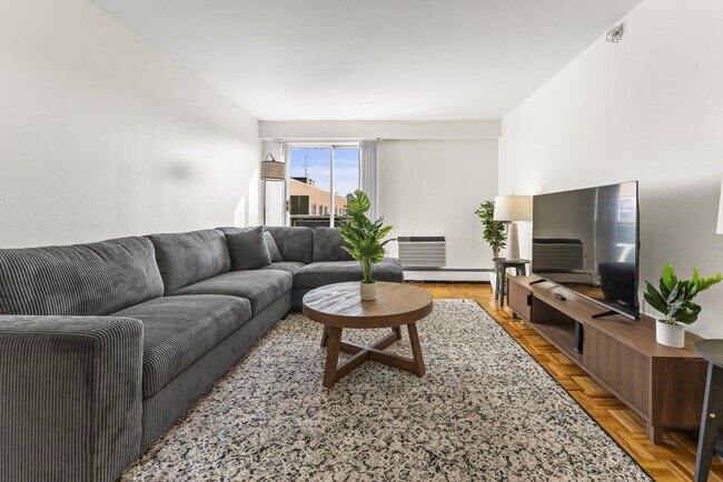 Building Photo - 175 Freeman St