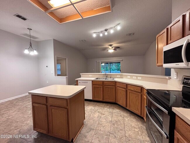 Building Photo - 3492 Whisper Creek Blvd