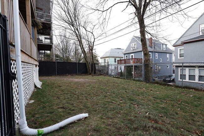 Building Photo - 38 Rosemont St