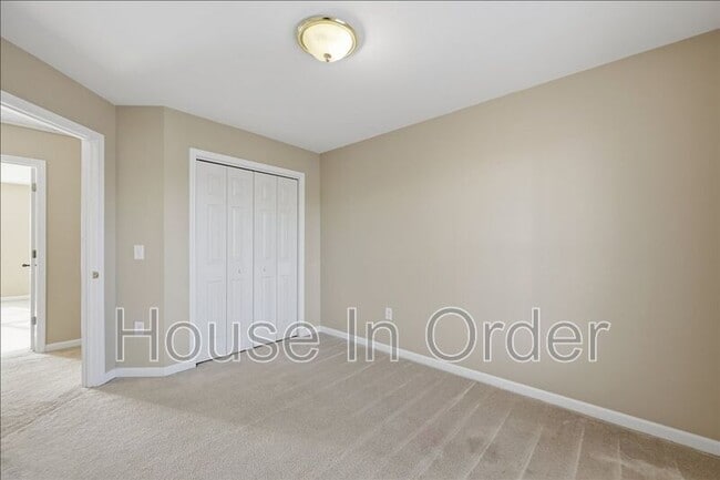 Building Photo - 48 Ridgestone Cir