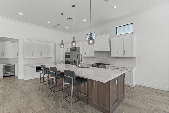 Building Photo - 6950 NW 28th Ave
