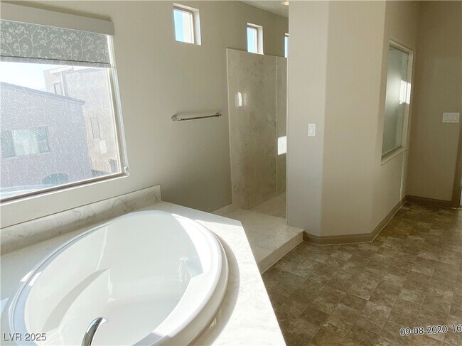 Building Photo - 9839 Peaceful Bend Ct