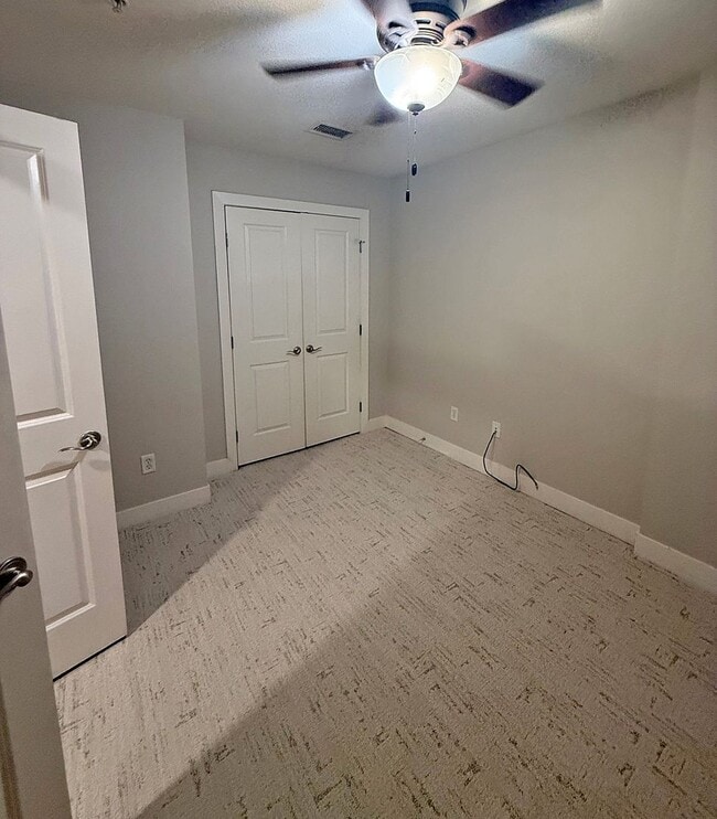 Building Photo - 2-Bedroom, 2 Bath Unit for Rent in Denver, CO | Fitness center & Modern Kitchen