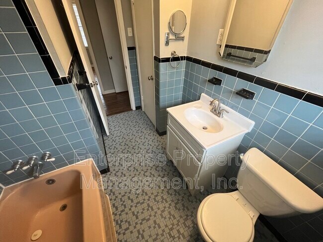 Building Photo - 1215 Mt Moriah Rd