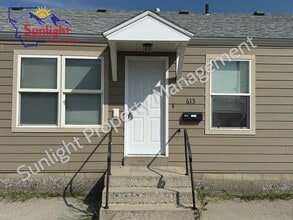 Building Photo - Affordable 2 Bed 1 Bath Apartment For Rent...