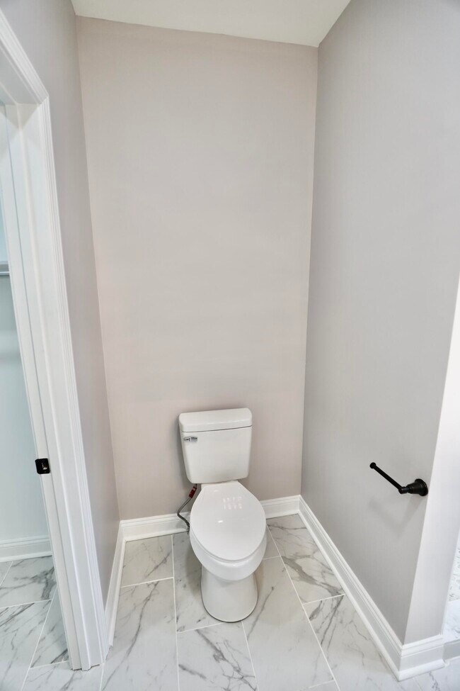 Building Photo - 11 Kendrick St