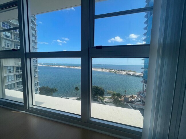 Building Photo - 2451 Brickell Ave