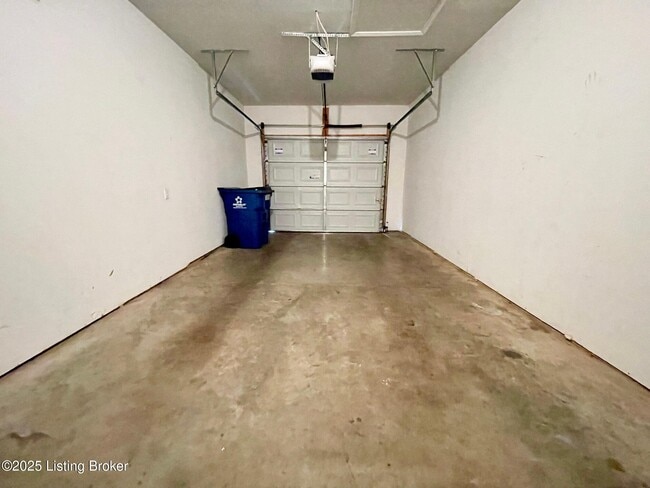 Building Photo - 10308 Dorsey Village Dr