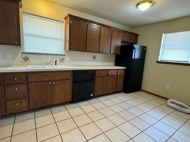 Building Photo - 212 NW 14th St