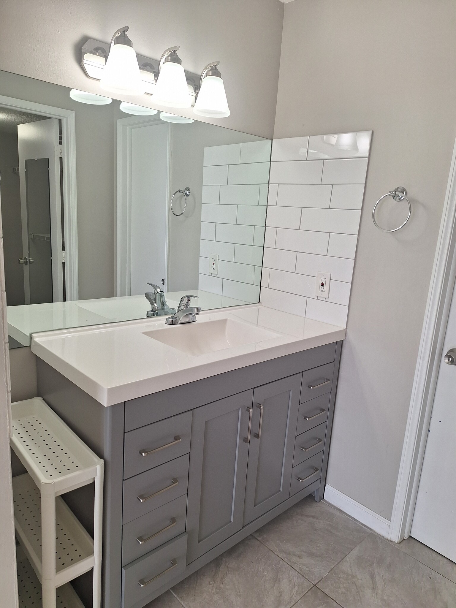 Building Photo - 9441 Live Oak Pl